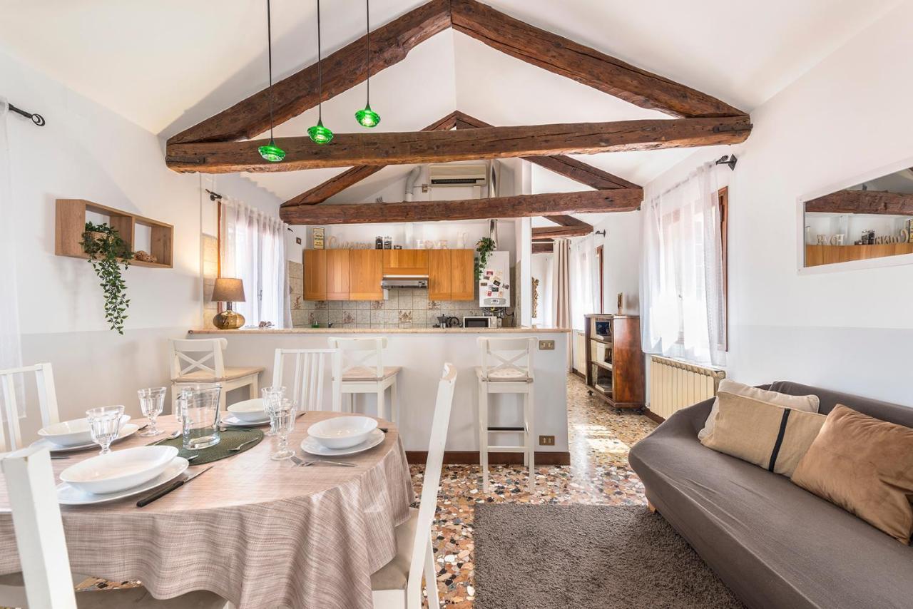 Colombina Like At Home 3 Bedrooms Fully Equipped Air Conditioned เวนิส ภายนอก รูปภาพ