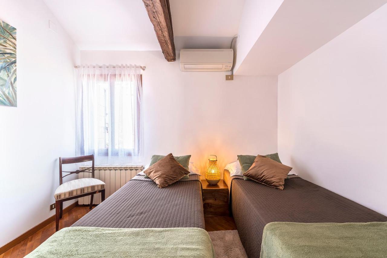 Colombina Like At Home 3 Bedrooms Fully Equipped Air Conditioned เวนิส ภายนอก รูปภาพ