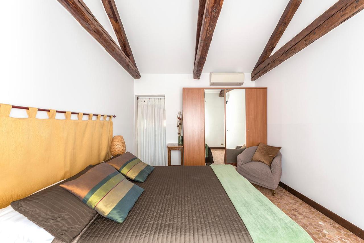 Colombina Like At Home 3 Bedrooms Fully Equipped Air Conditioned เวนิส ภายนอก รูปภาพ