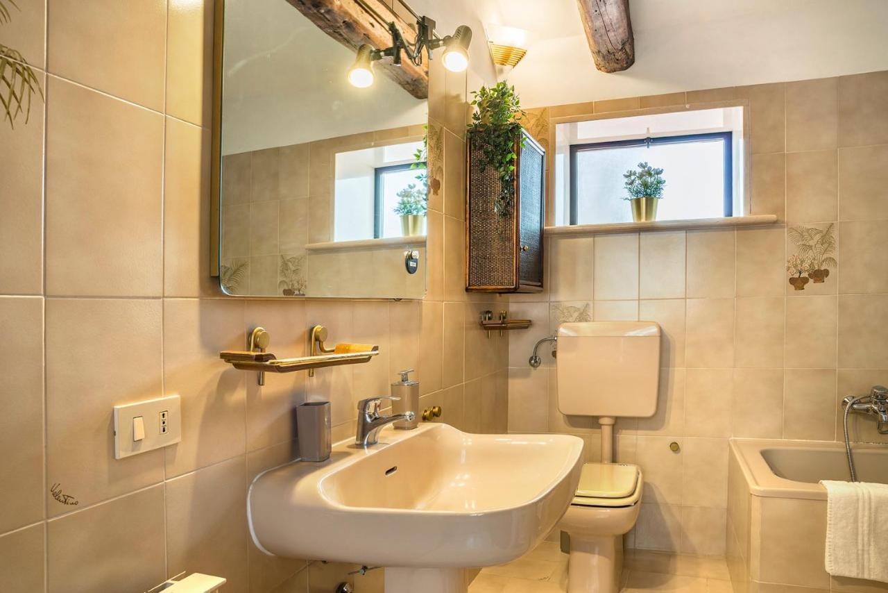 Colombina Like At Home 3 Bedrooms Fully Equipped Air Conditioned เวนิส ภายนอก รูปภาพ